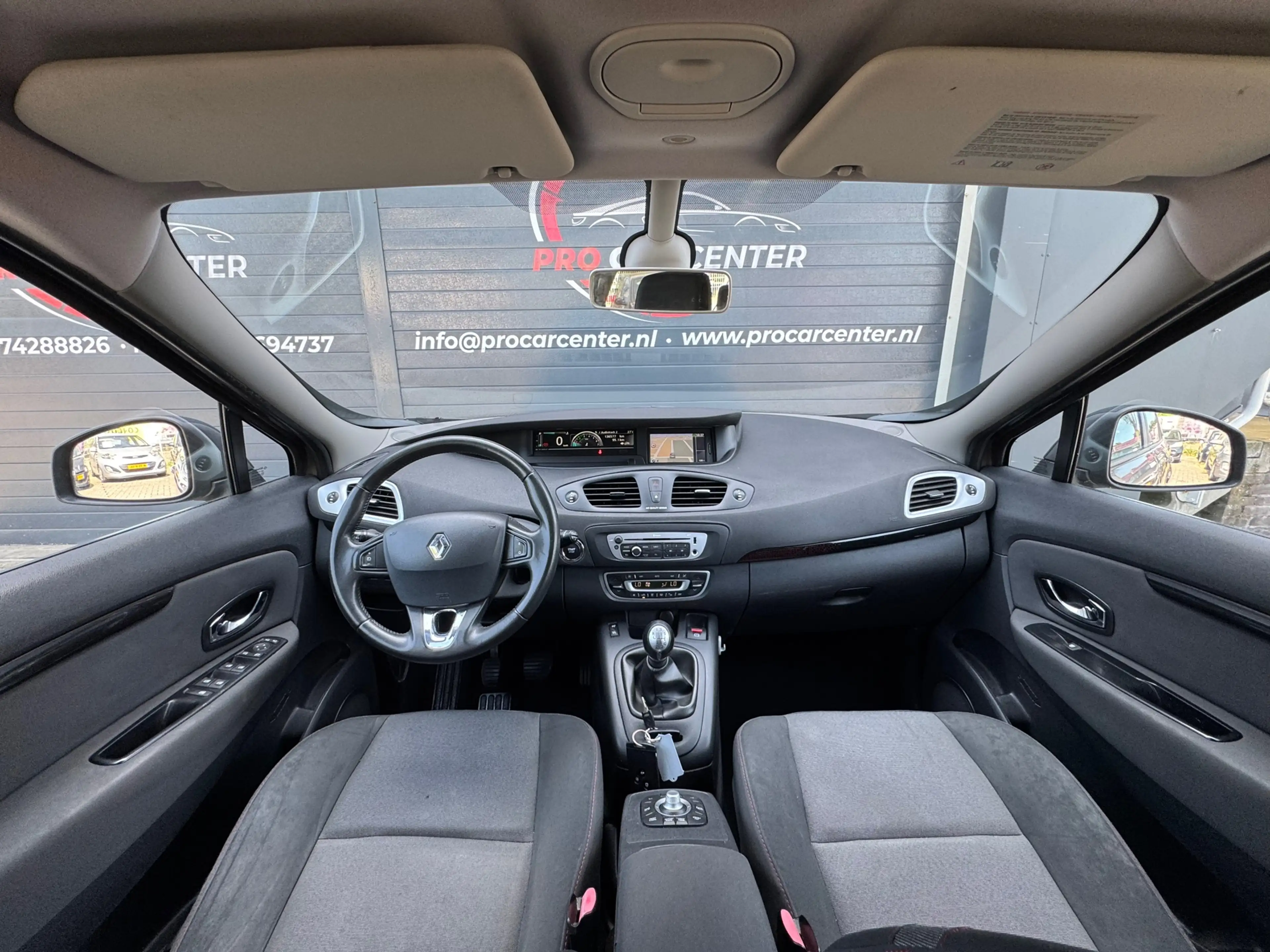 Renault Grand Scenic 1.2 TCe Bose CLIMATE | CRUISE | NAVI | PDC | KEYLE — photo 13