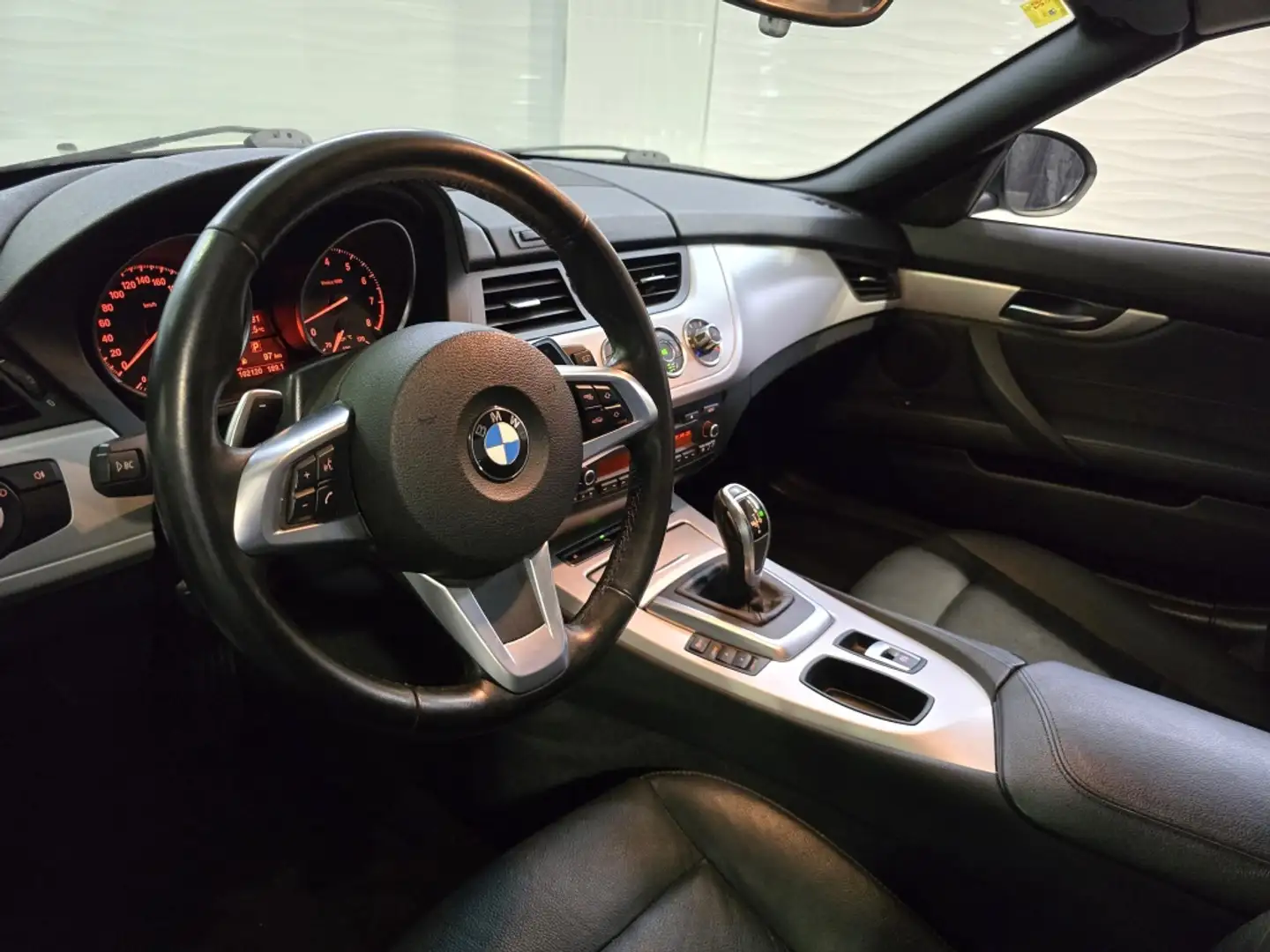 BMW Z4 sDrive20iA Weiß - 2