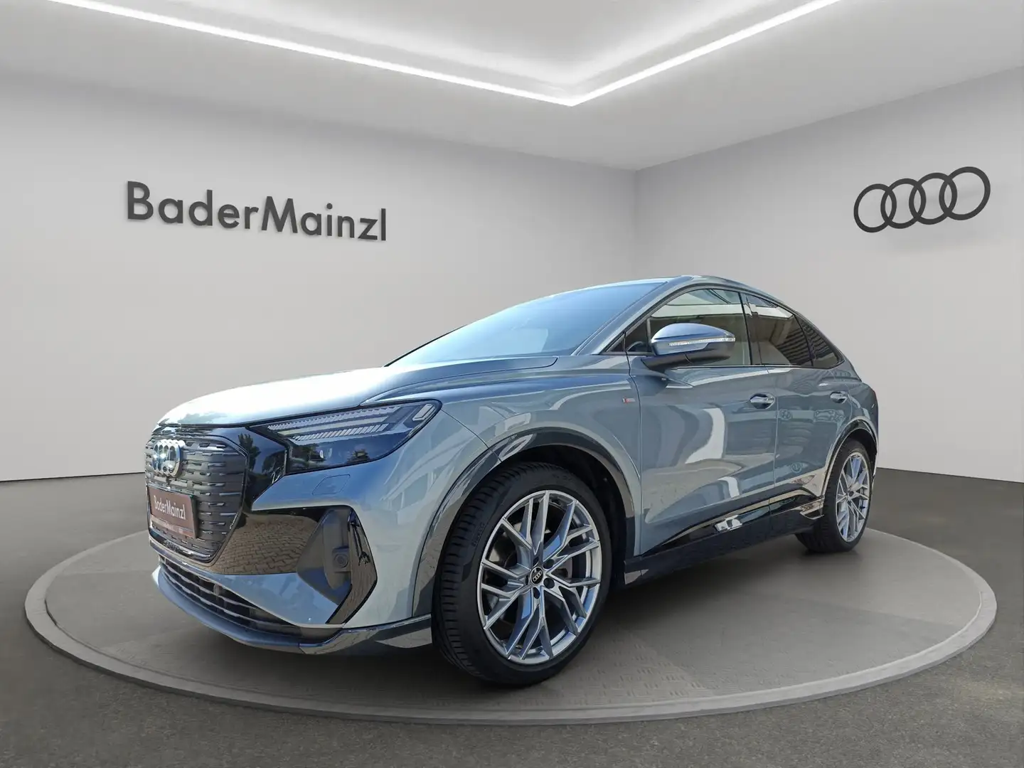 Audi Q4 e-tron Sportback quattro S Line Matrix Sonos Bleu - 1