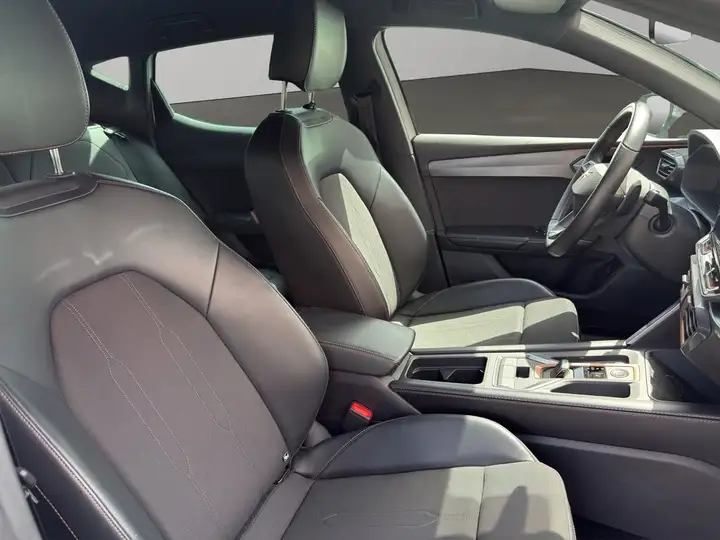 Cupra 2025, foto 21