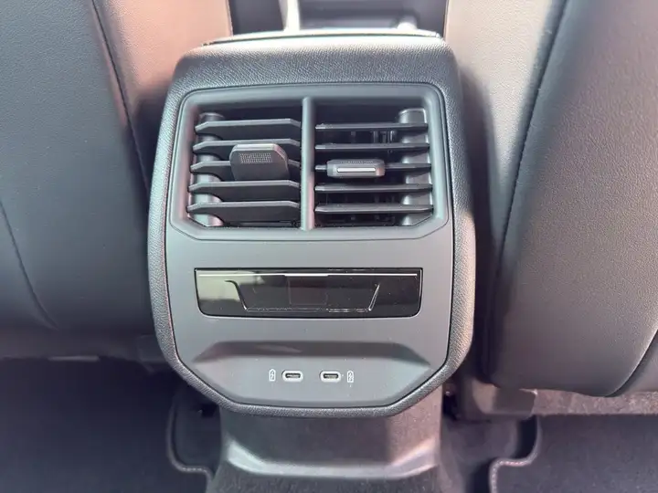Cupra 2025, foto 19
