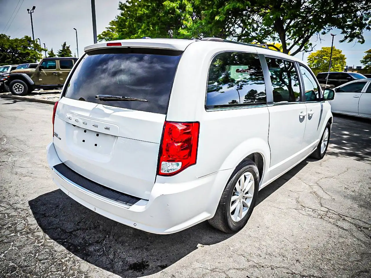 Dodge Grand Caravan снимка Dodge Grand Caravan