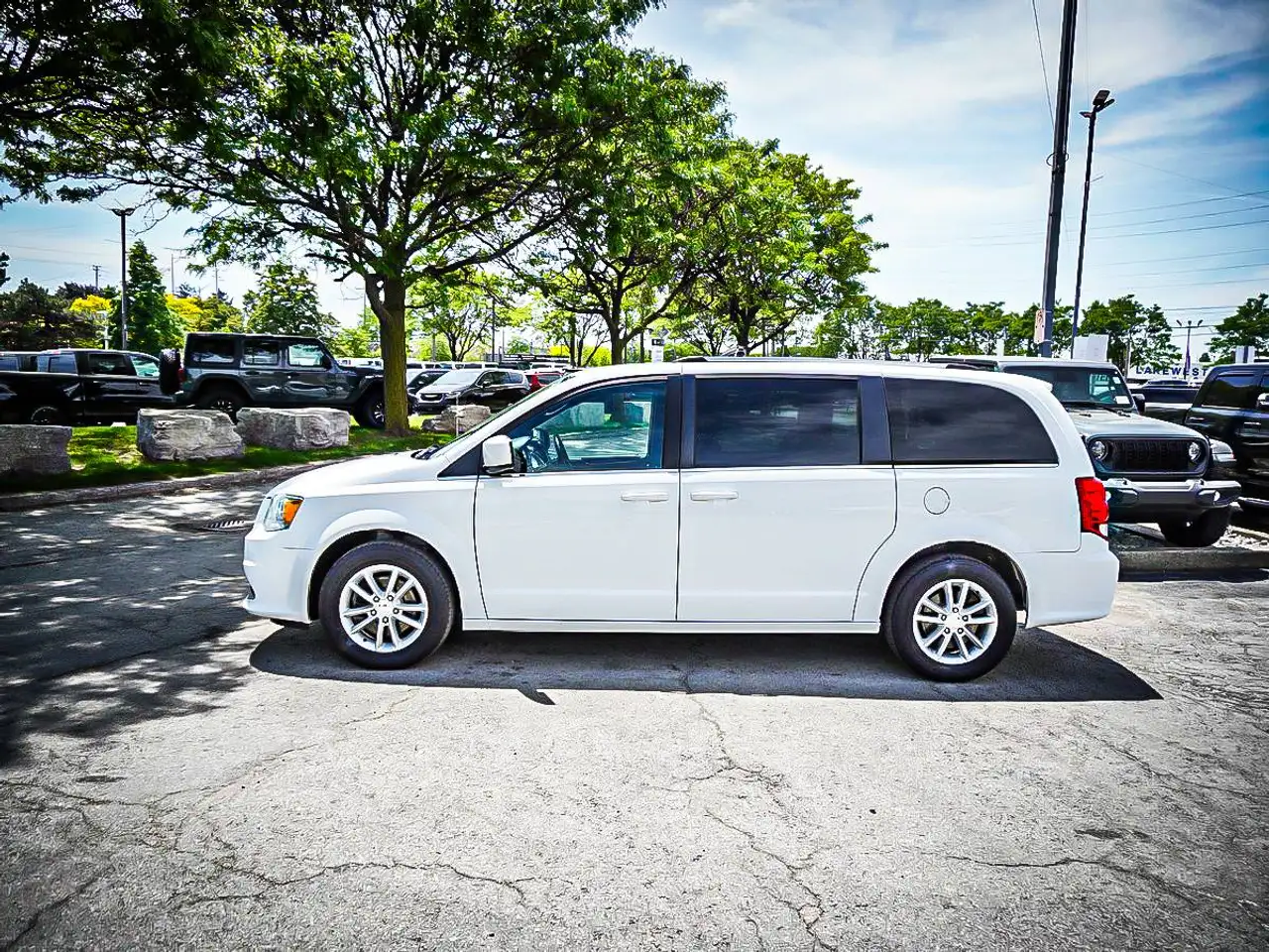 Dodge Grand Caravan снимка Dodge Grand Caravan