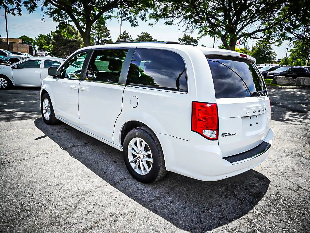 Dodge Grand Caravan снимка Dodge Grand Caravan
