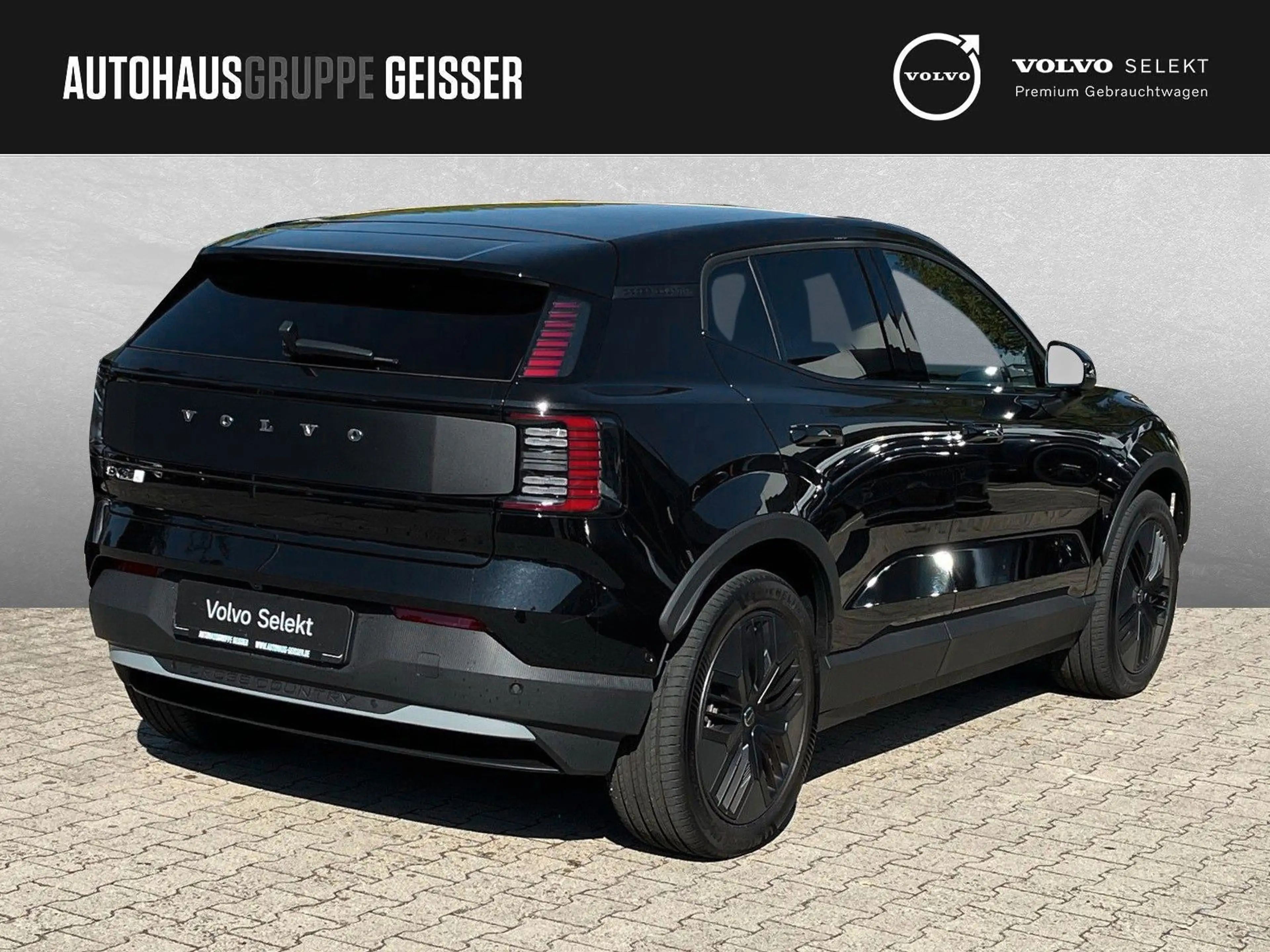 Volvo EX30 Cross Country Ultra Twin Motor AWD ACC — photo 7