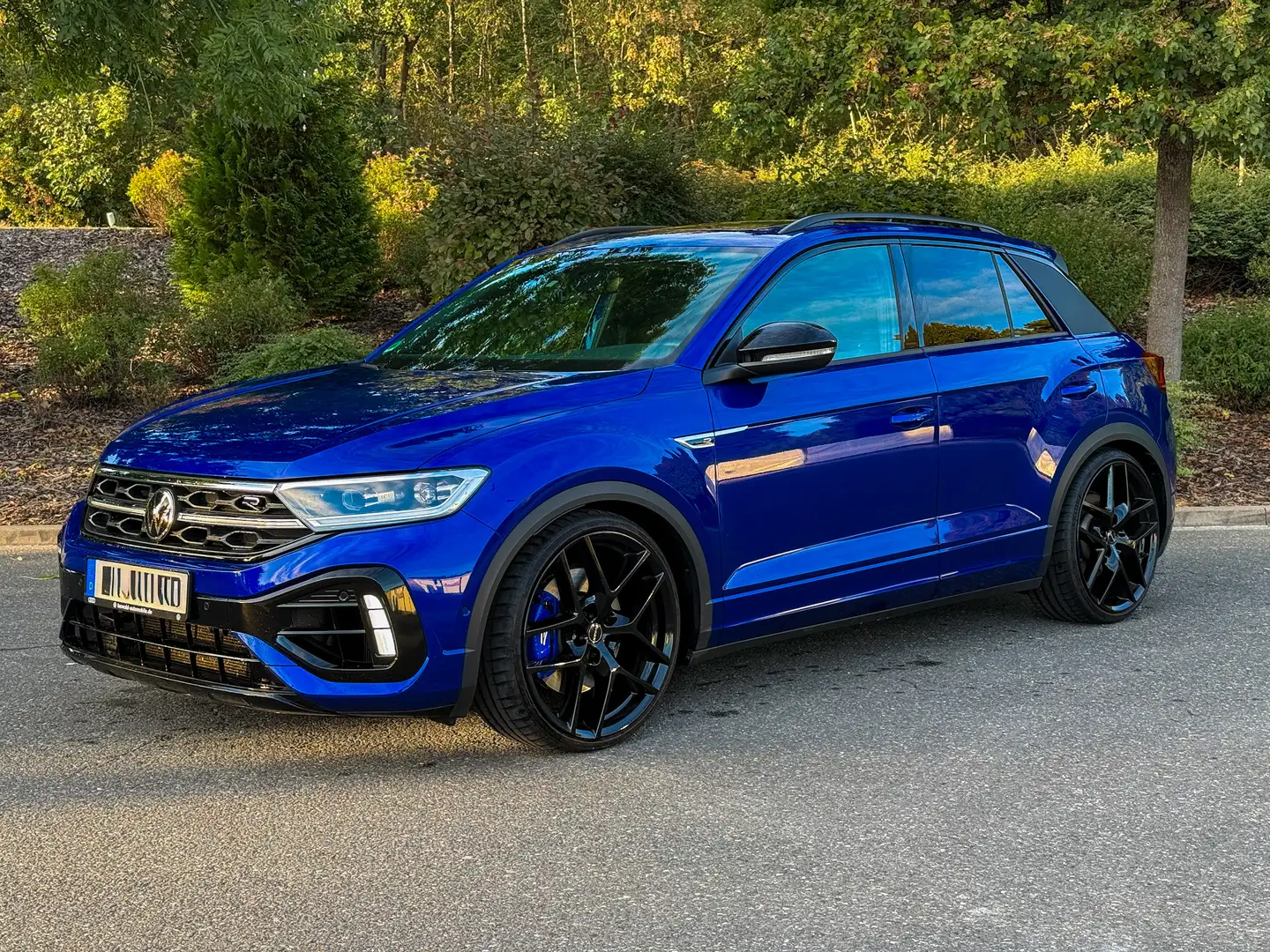 Volkswagen T-Roc R AKRA+PANO+BEATS+KWV2+8FACH Blau - 1
