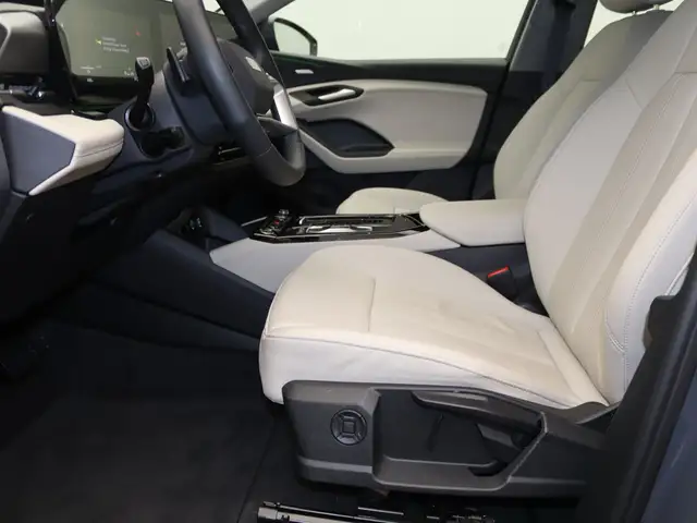Audi Q6 view 13