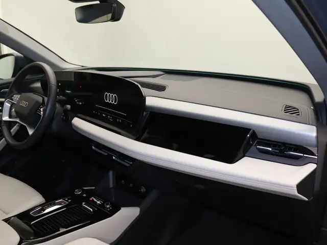 Audi Q6 view 8