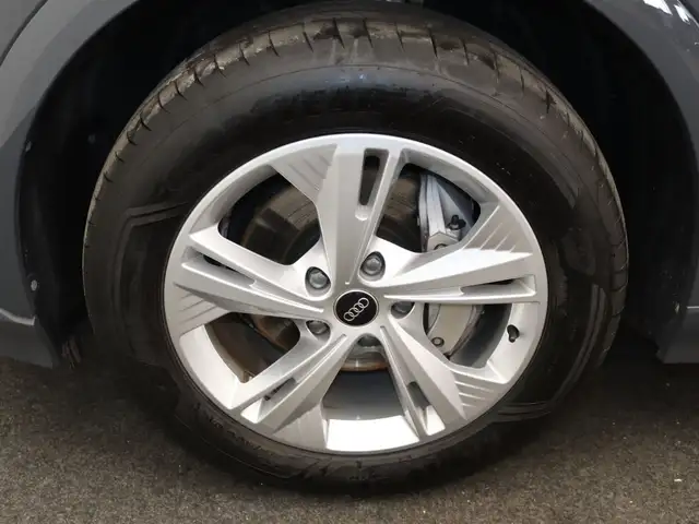 Audi Q6 view 17