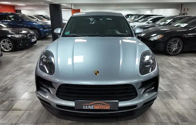 Porsche Macan view 2