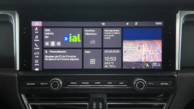 Porsche Macan view 22