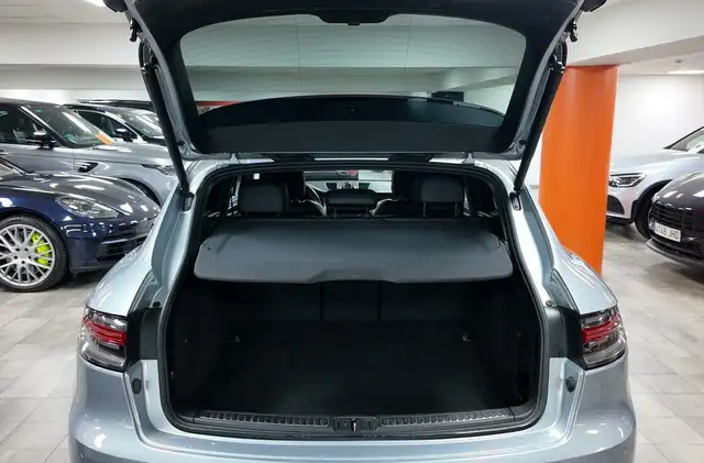 Porsche Macan view 15