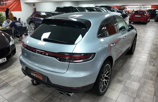 Porsche Macan view 6
