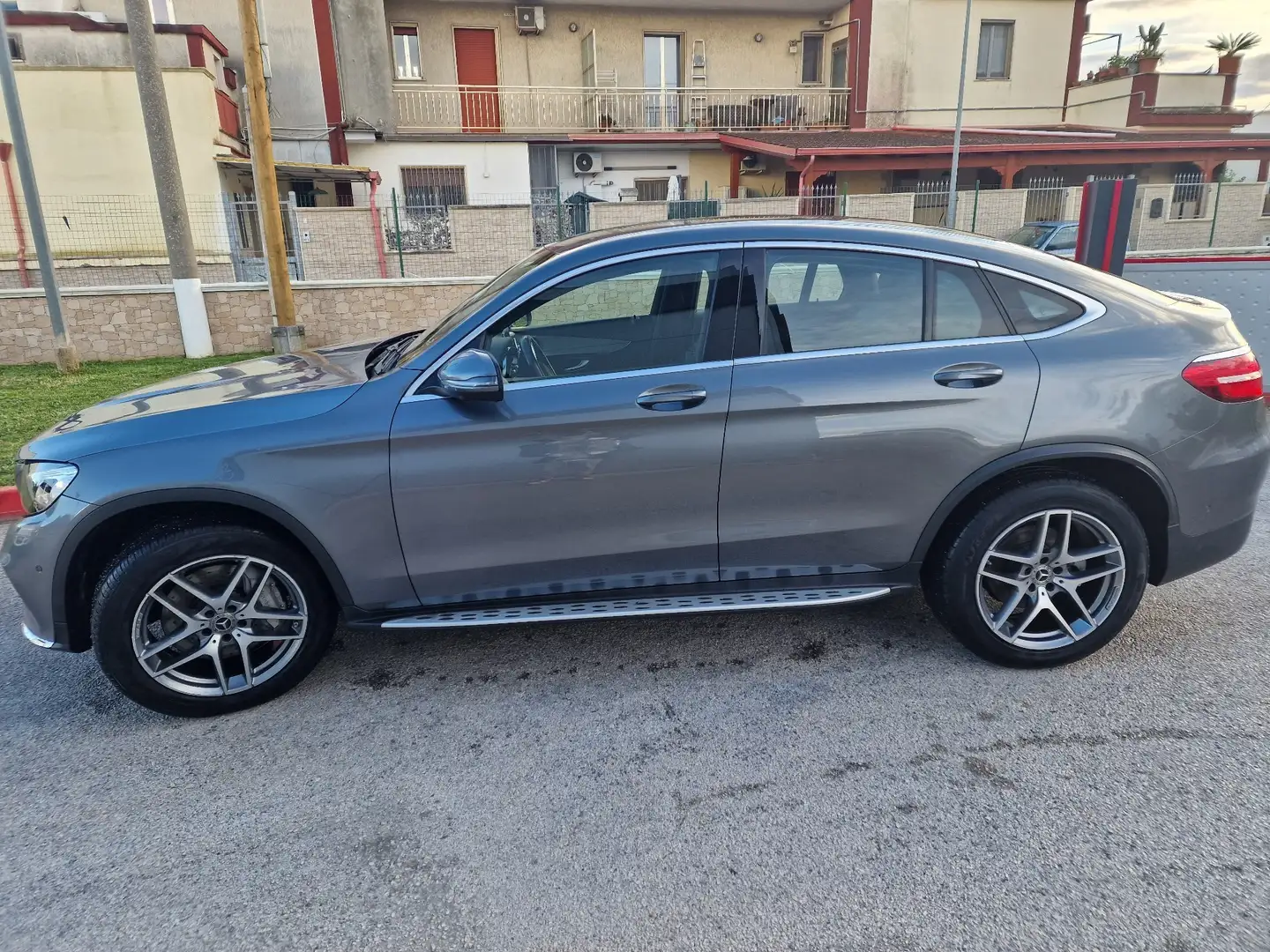 Mercedes-Benz GLC 250 Coupe d Premium 4matic auto - 2