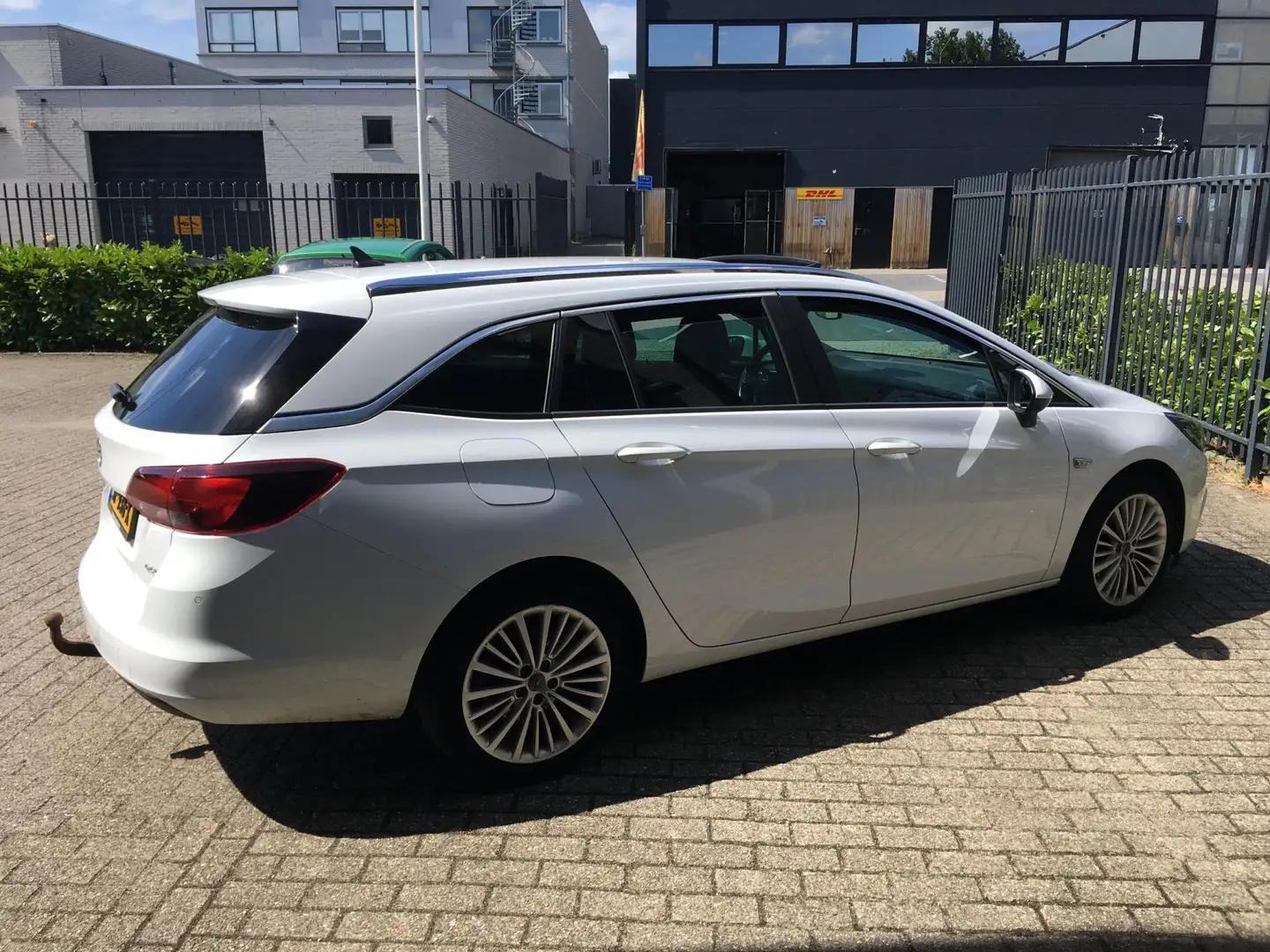 Opel Astra Sports Tourer 1.6 CDTI Business+ / ALU VELGEN / OP Wit - 2