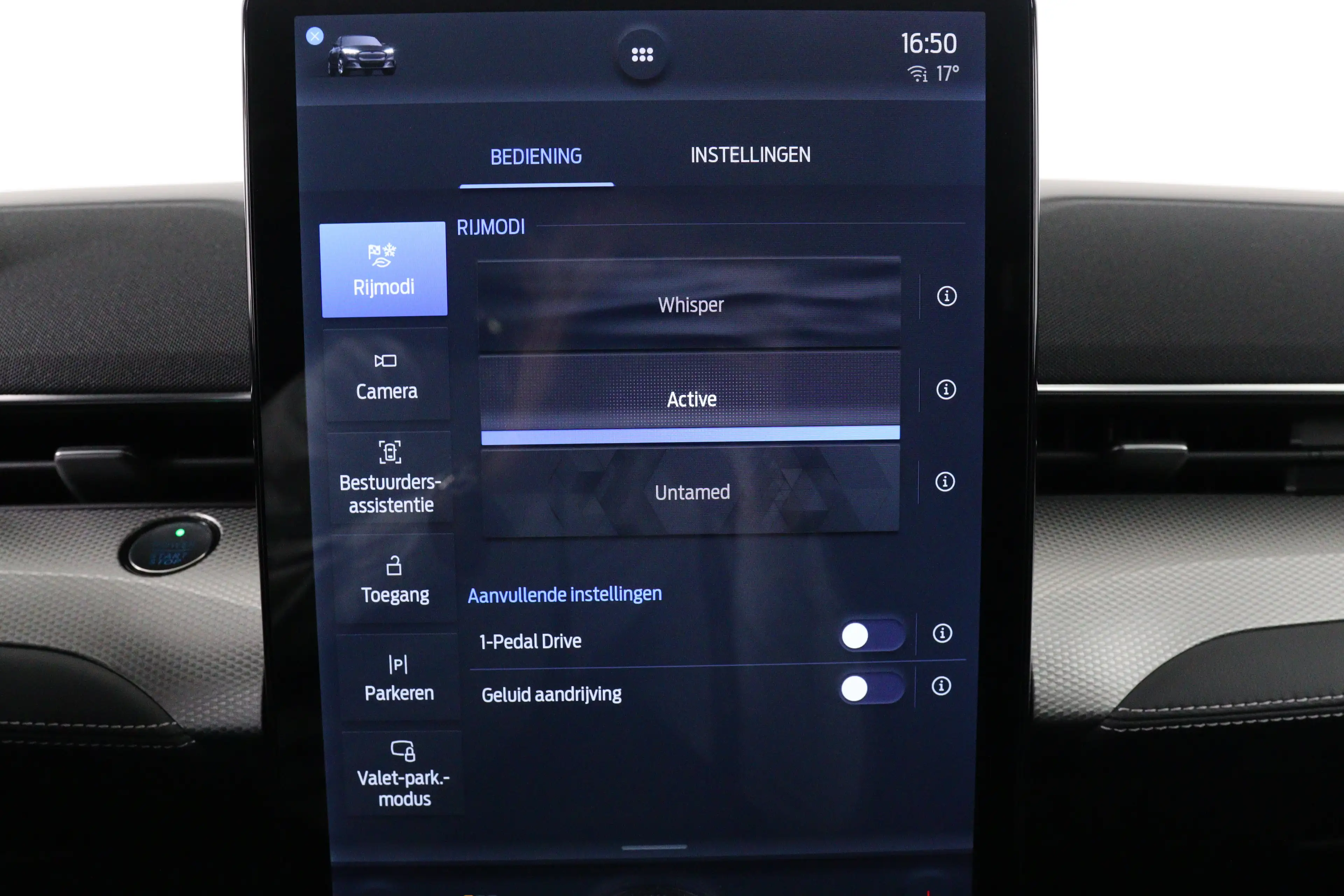Ford Mustang Mach-E RWD 75 kWh | Achteruitrijcamera | Airco (automatis — photo 18