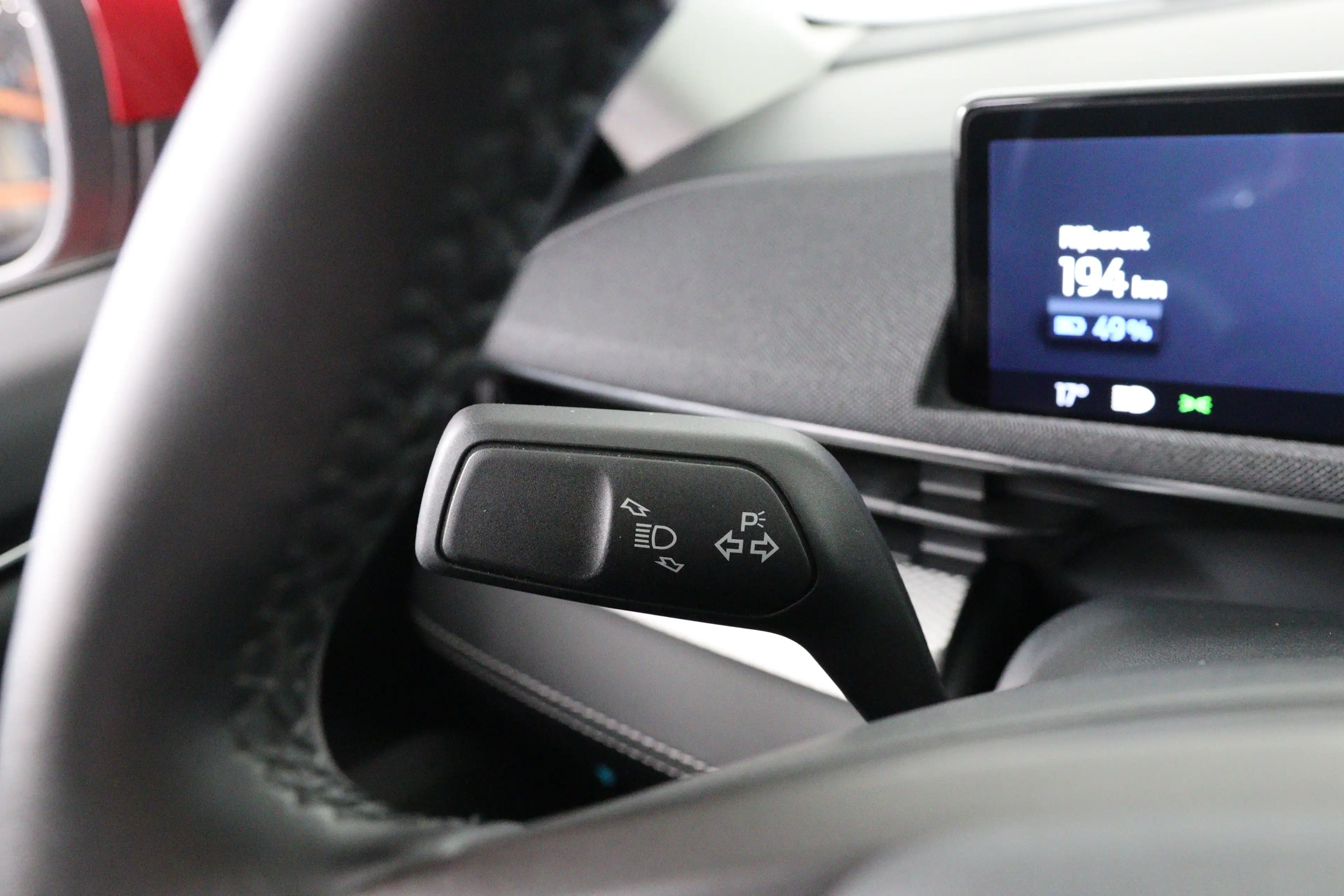 Ford Mustang Mach-E RWD 75 kWh | Achteruitrijcamera | Airco (automatis — photo 37