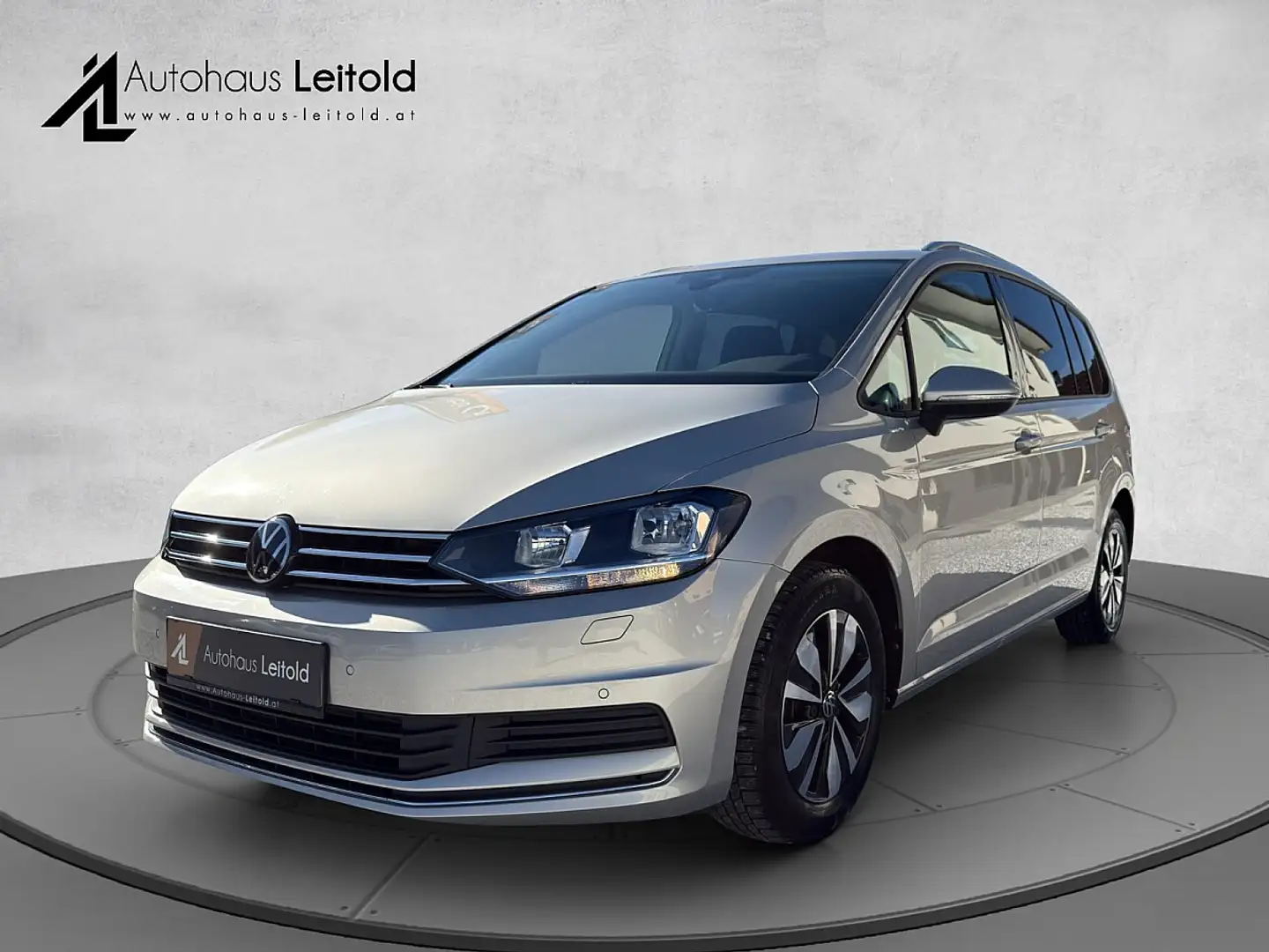 Volkswagen Touran 1,5 TSI MOVE DSG AHK 7SITZE ACC STANDHZ NAVI LA... Argent - 1