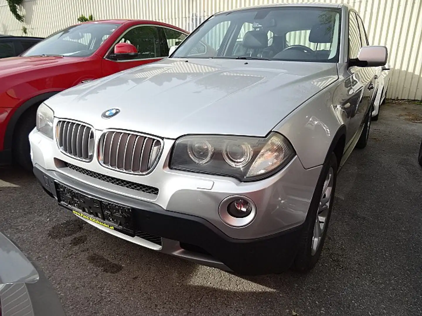 BMW X3 2,0d Silber - 2