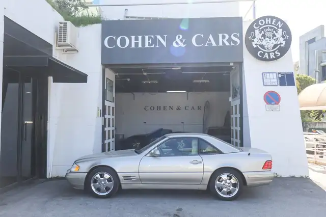 Mercedes-Benz 500 SL view 9