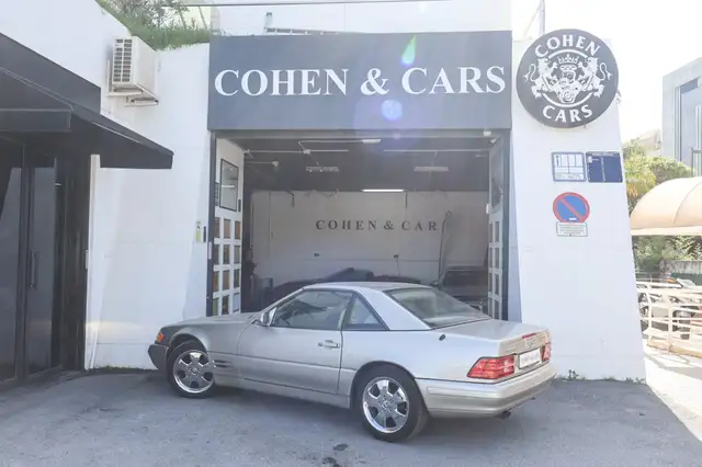 Mercedes-Benz 500 SL view 8