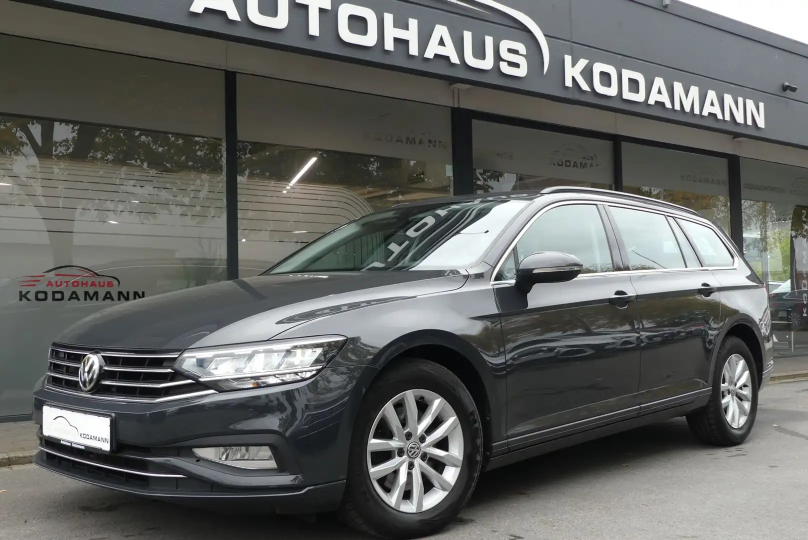 Volkswagen Passat Variant Business 2.0TDI*NAVI*Cam*ACC*AHK* Gris - 1