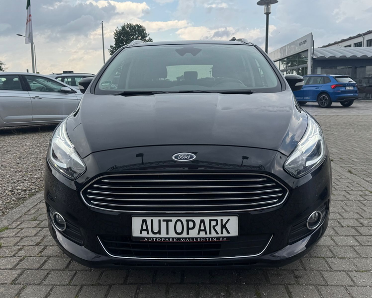 Ford S-Max S-MAX Titanium *7 SITZE*NAVI*AHK*LED* — photo 2