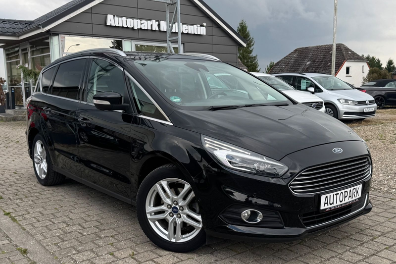 Ford S-Max S-MAX Titanium *7 SITZE*NAVI*AHK*LED*