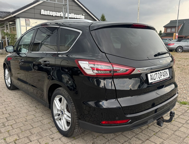 Ford S-Max S-MAX Titanium *7 SITZE*NAVI*AHK*LED* — photo 6