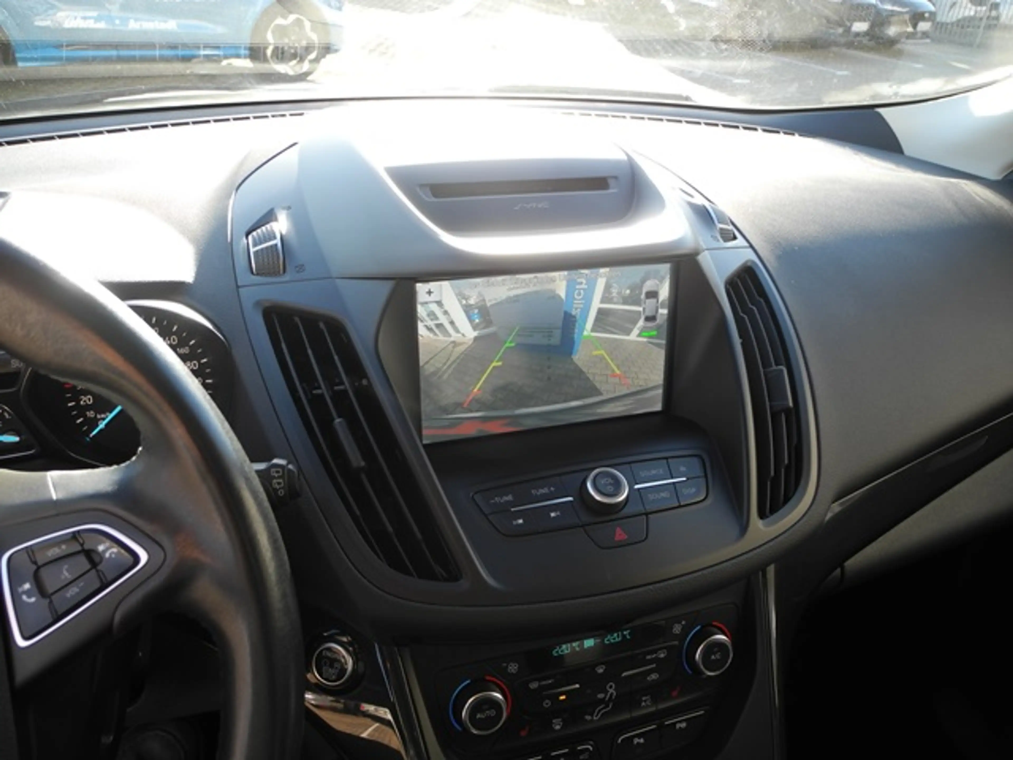 Ford Kuga 2.0 TDCi 4x4 Aut. Titanium - Xenon, AHK, Navi, TW — photo 11