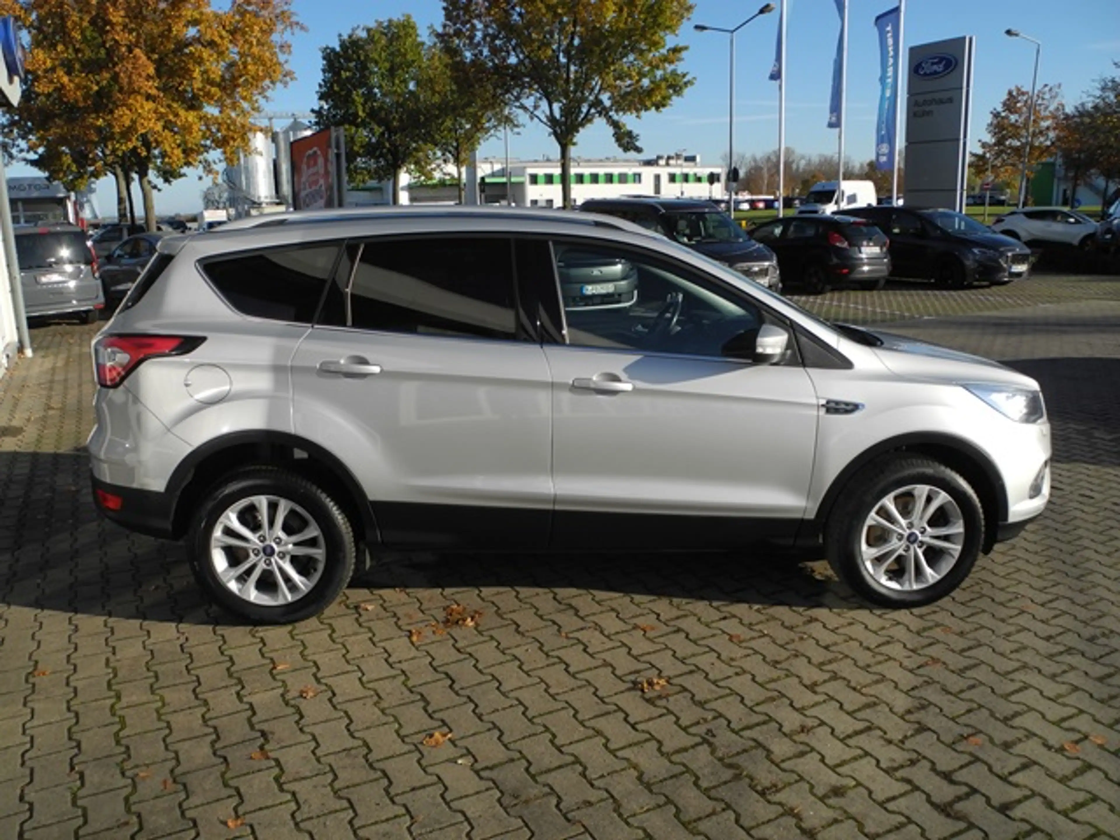 Ford Kuga 2.0 TDCi 4x4 Aut. Titanium - Xenon, AHK, Navi, TW — photo 4
