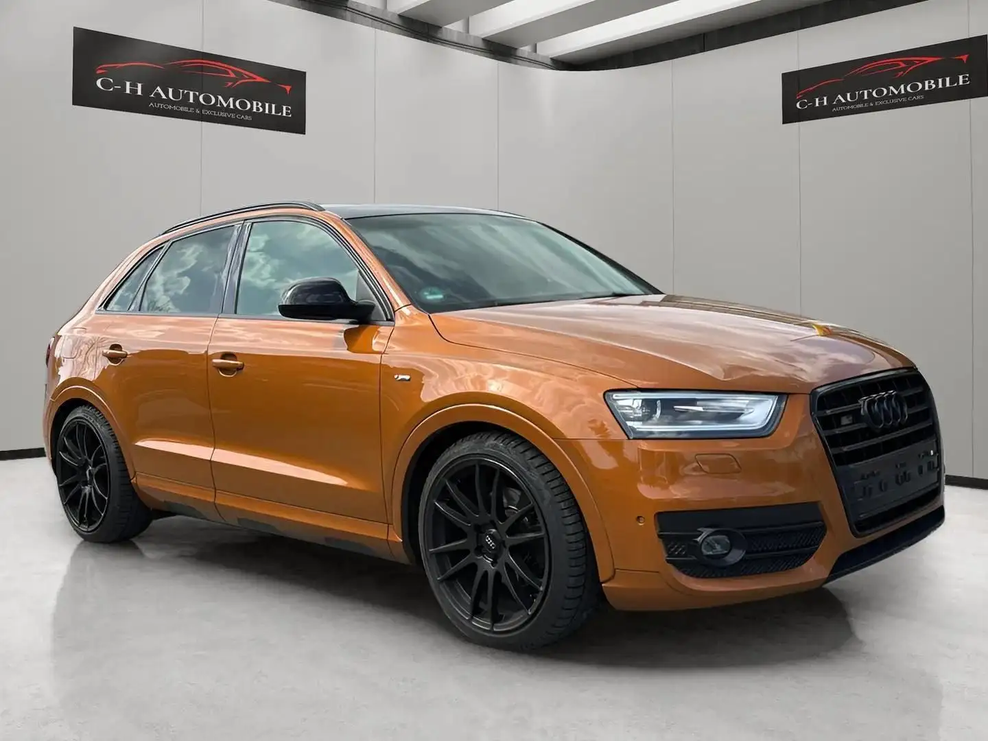 Audi Q3 2.0 TFSI quattro Einzehlstück Orange - 1