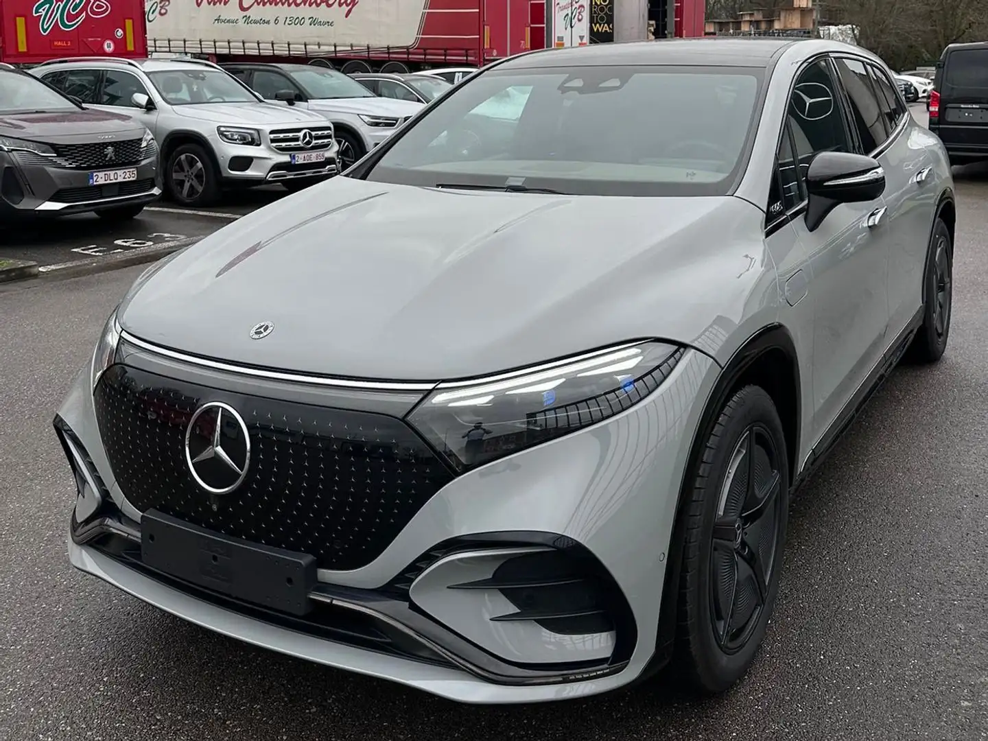 Mercedes-Benz EQS SUV EQS 118 kWh 450+ AMG Line siva - 1