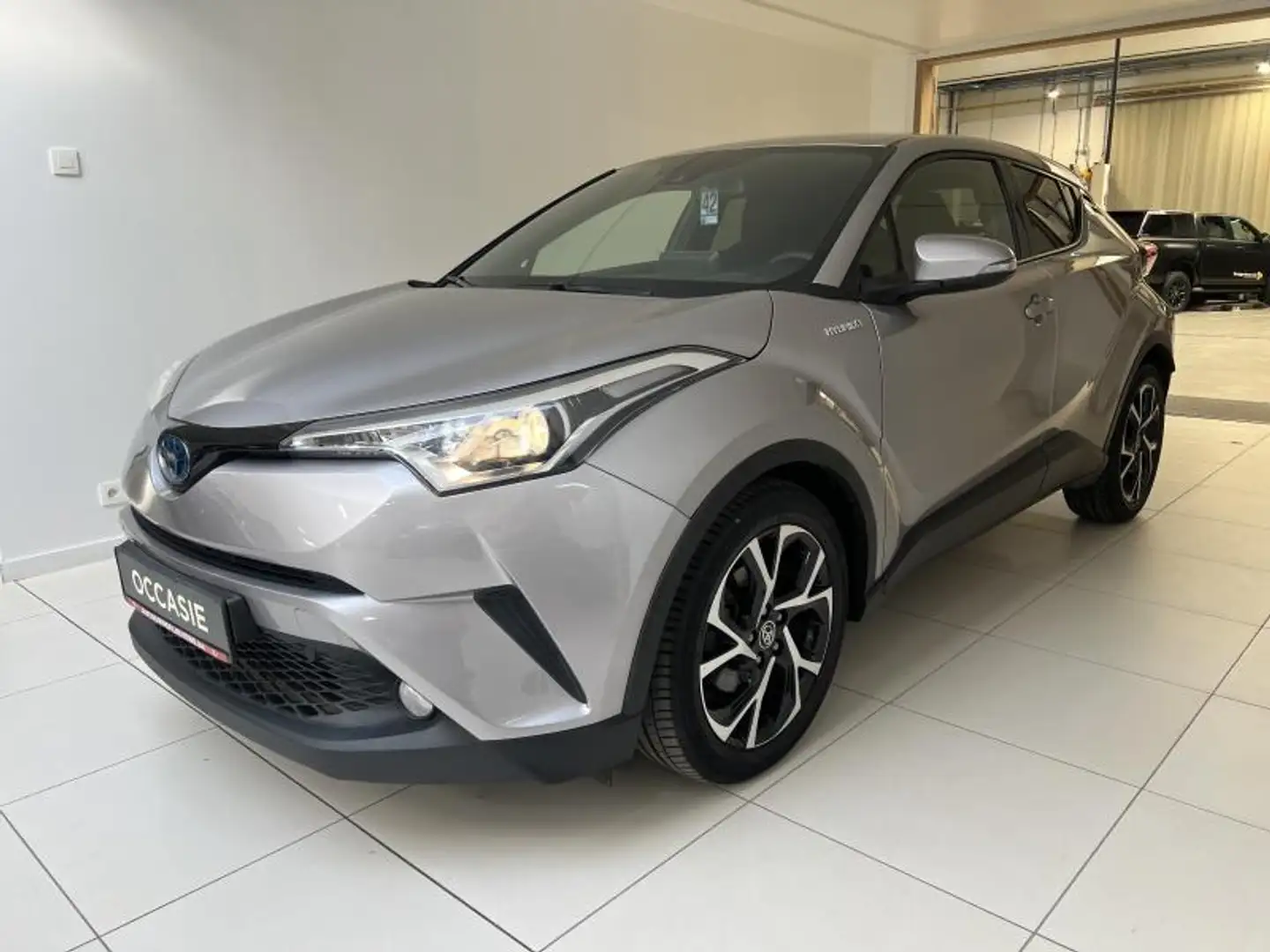 Toyota C-HR C-LUB 1.8 HYB CVT Argent - 1