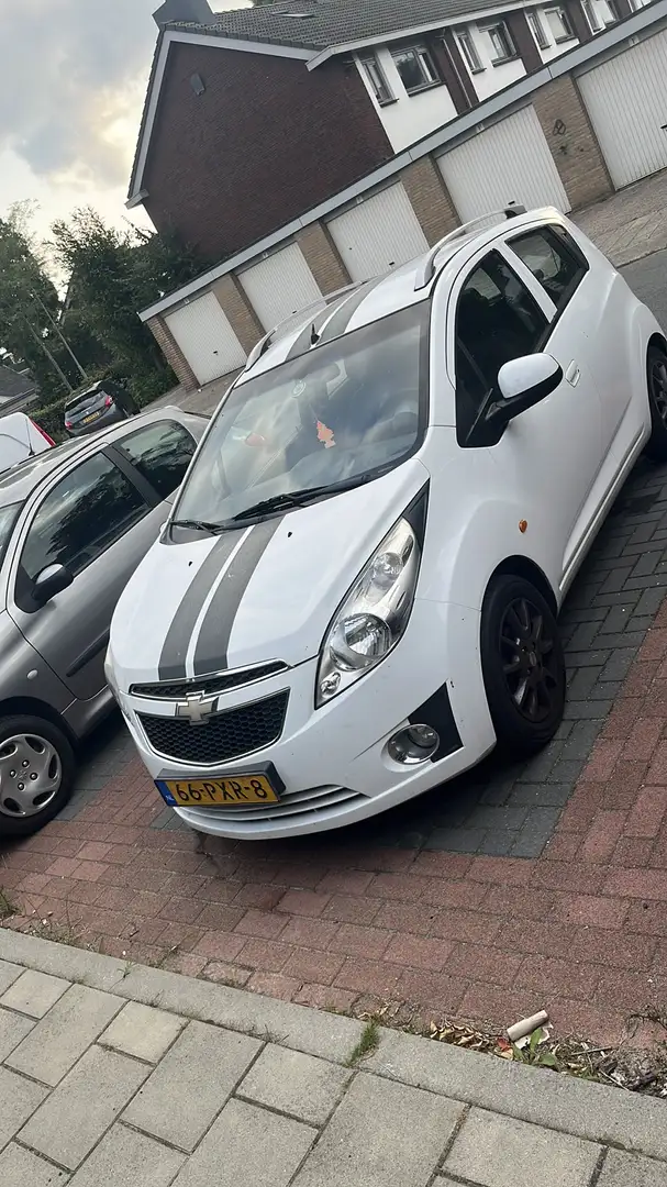 Chevrolet Spark 1.0 16V LS Bi-Fuel Wit - 1