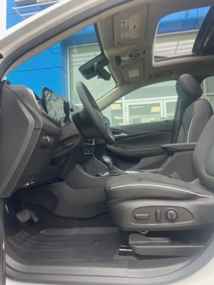 Buick Encore снимка Buick Encore