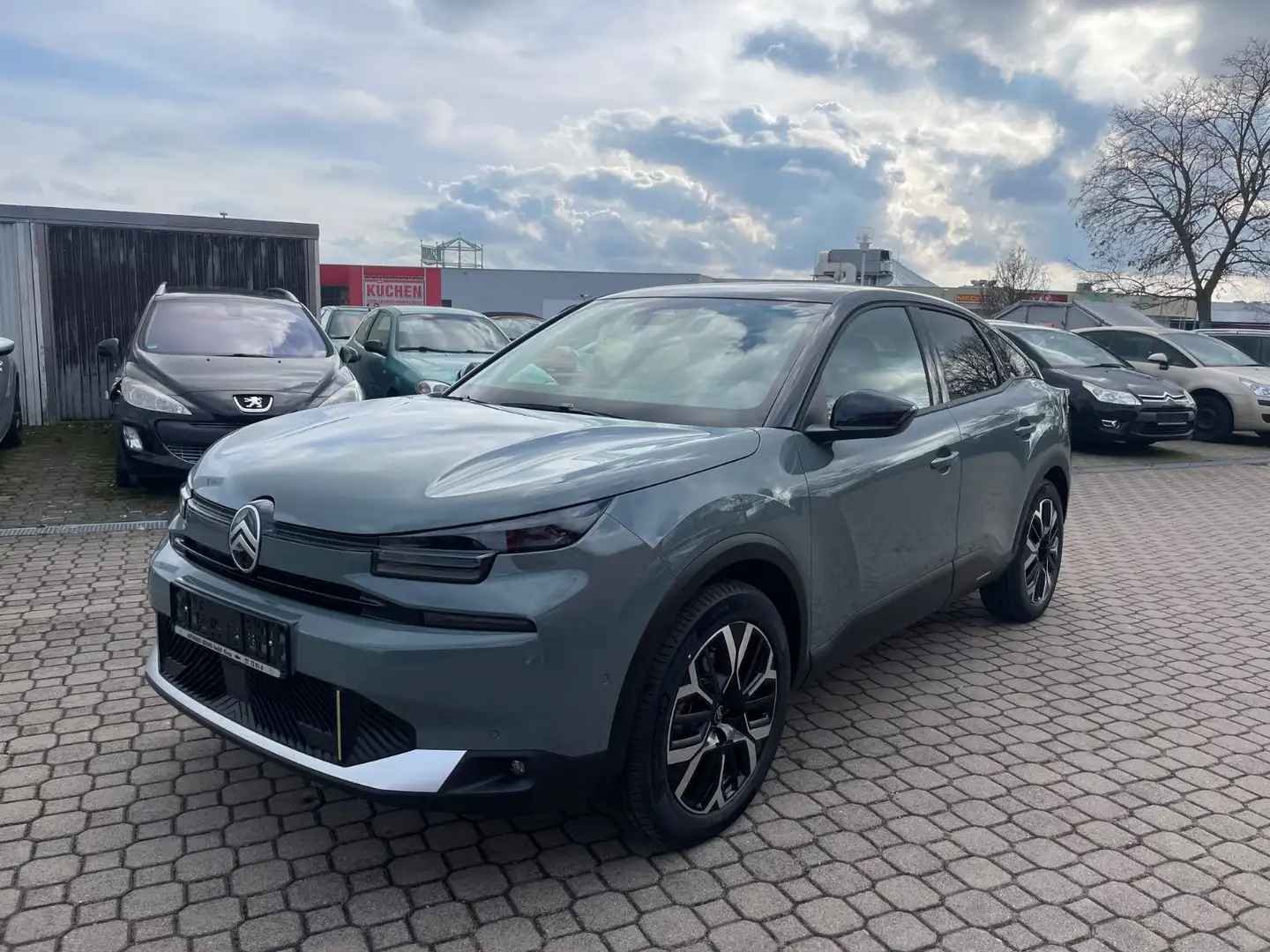 Citroen C4 Lim. ë- Max*LED*DAB*KLIMA*SITZHEIZUNG*NAVI* Grün - 1