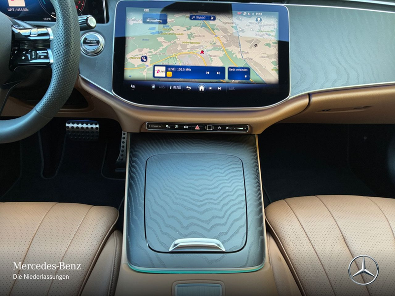Mercedes-Benz E 300 e T Hybrid AMG 360° Pano Burmester Distr. 9G — photo 15