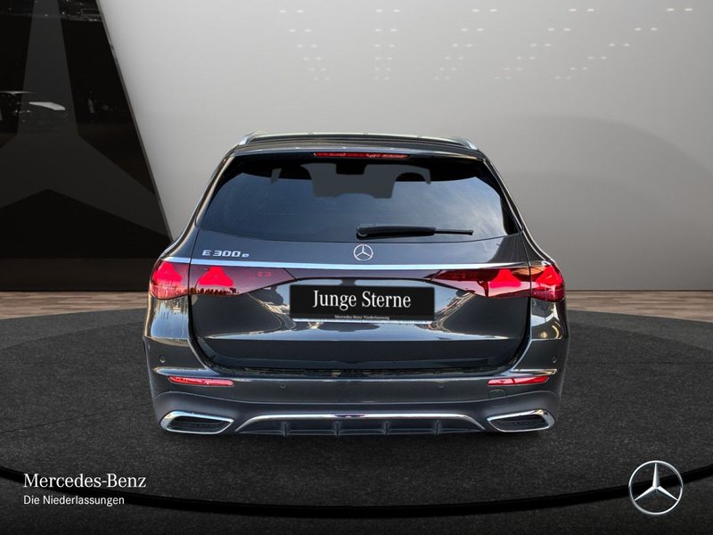 Mercedes-Benz E 300 e T Hybrid AMG 360° Pano Burmester Distr. 9G — photo 9