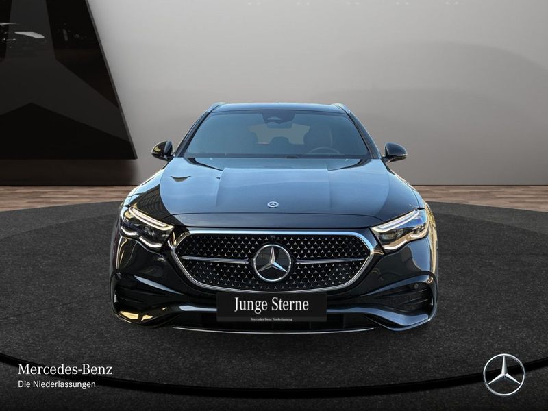 Mercedes-Benz E 300 e T Hybrid AMG 360° Pano Burmester Distr. 9G — photo 3