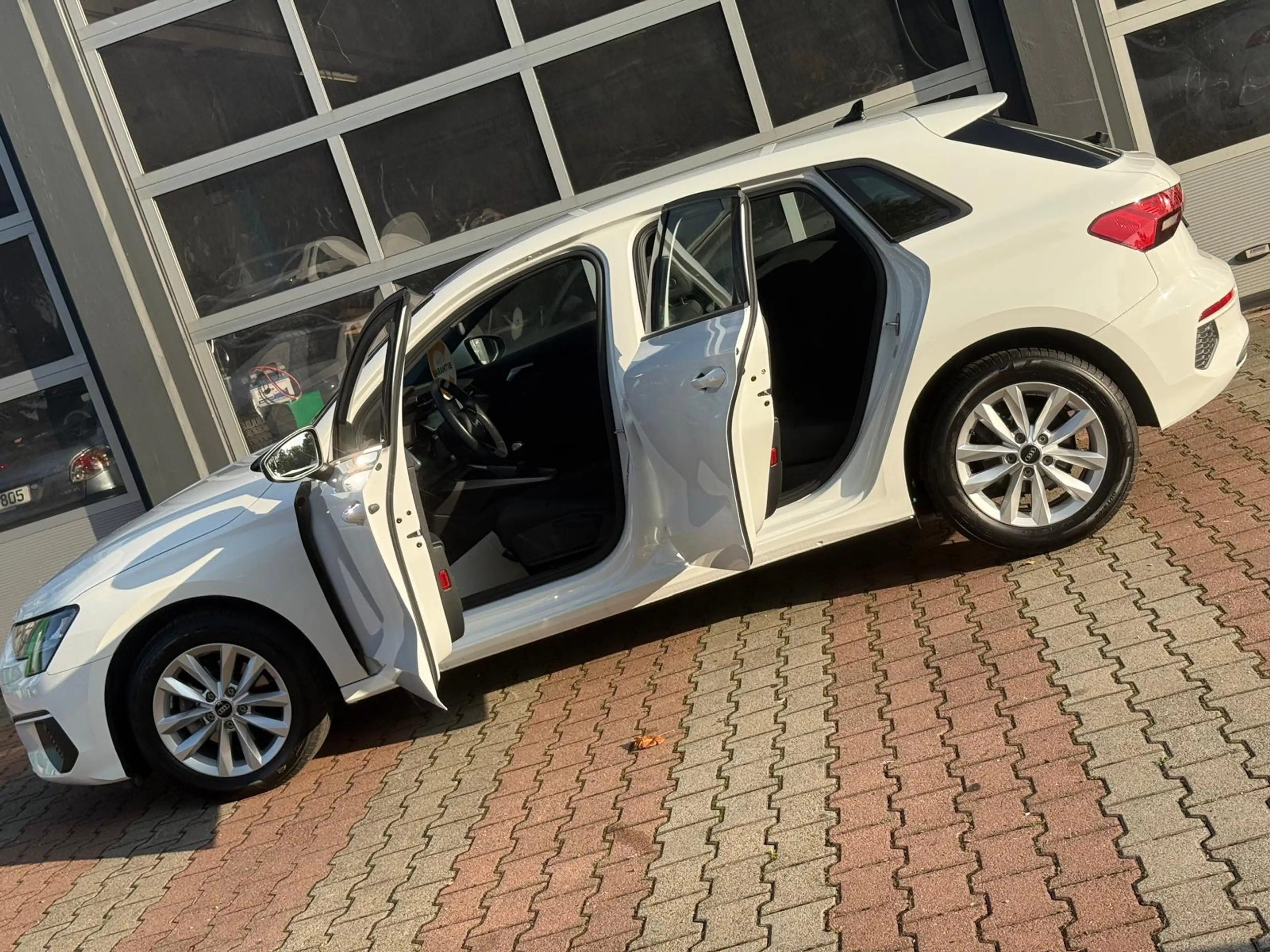 Audi A3 Sportback 30 TFSI  ACC/VIRTUAL COCKPIT/ NAVI/LED Scheiwerfer — photo 4