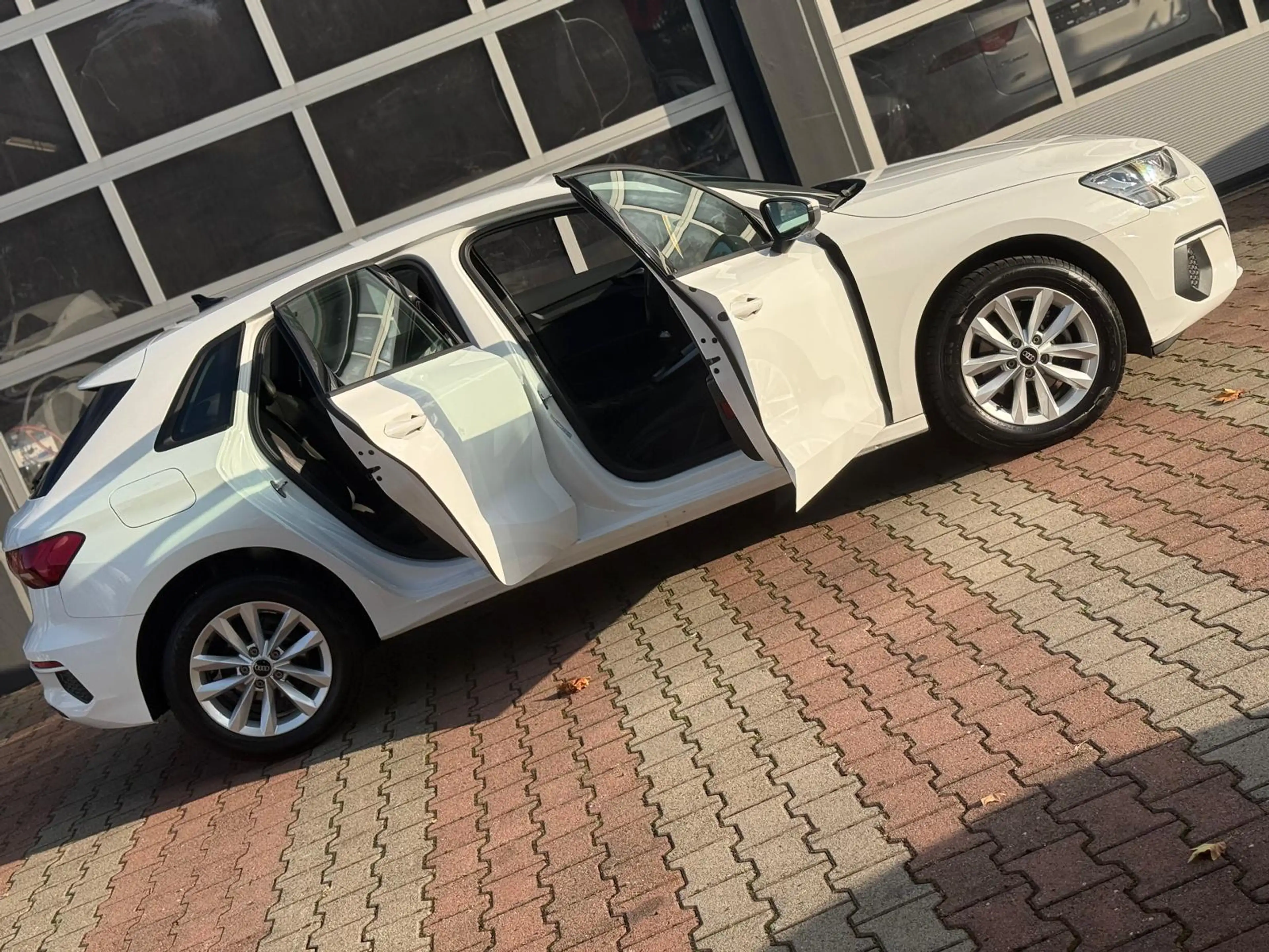 Audi A3 Sportback 30 TFSI  ACC/VIRTUAL COCKPIT/ NAVI/LED Scheiwerfer — photo 11