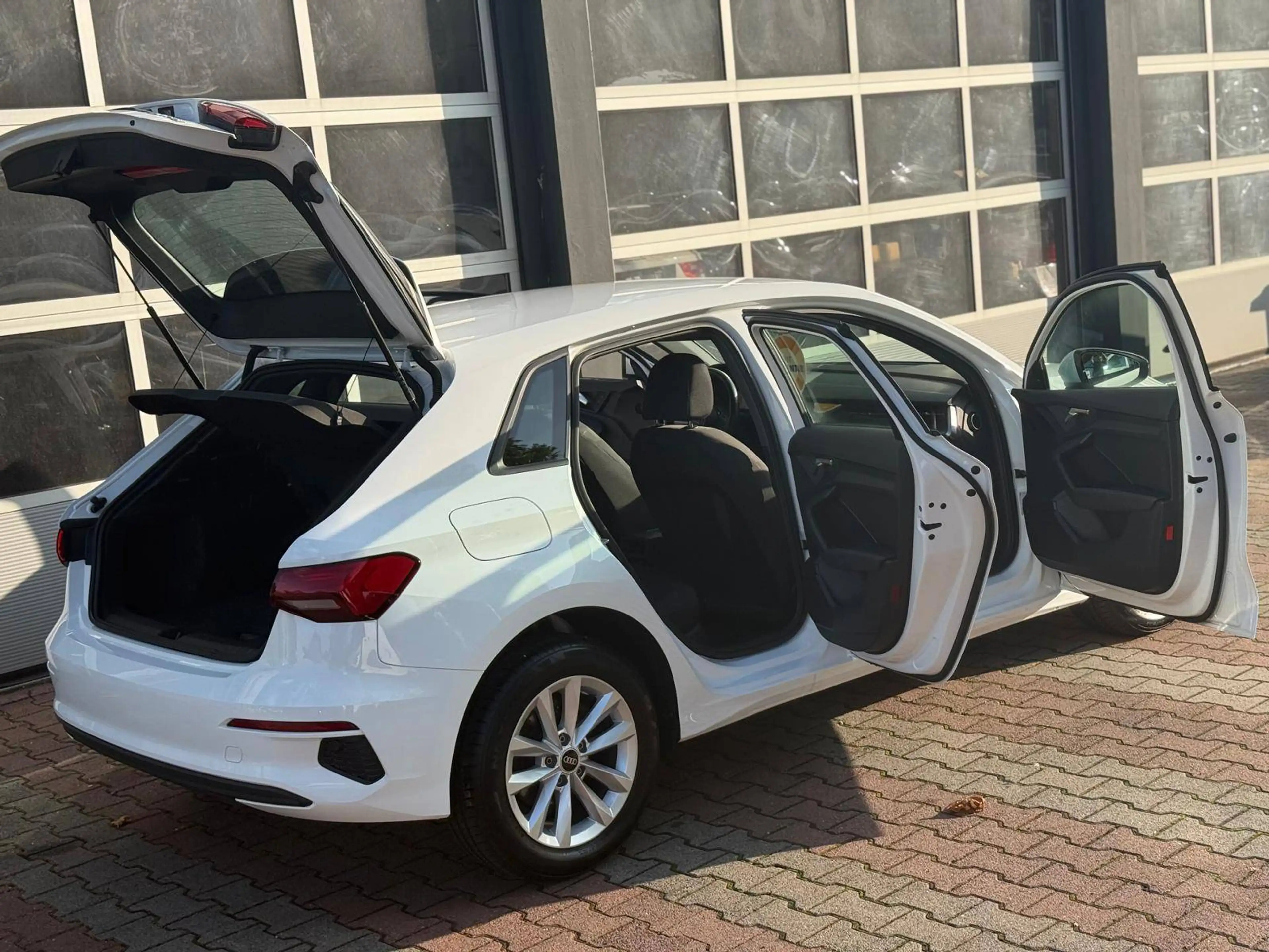 Audi A3 Sportback 30 TFSI  ACC/VIRTUAL COCKPIT/ NAVI/LED Scheiwerfer — photo 8