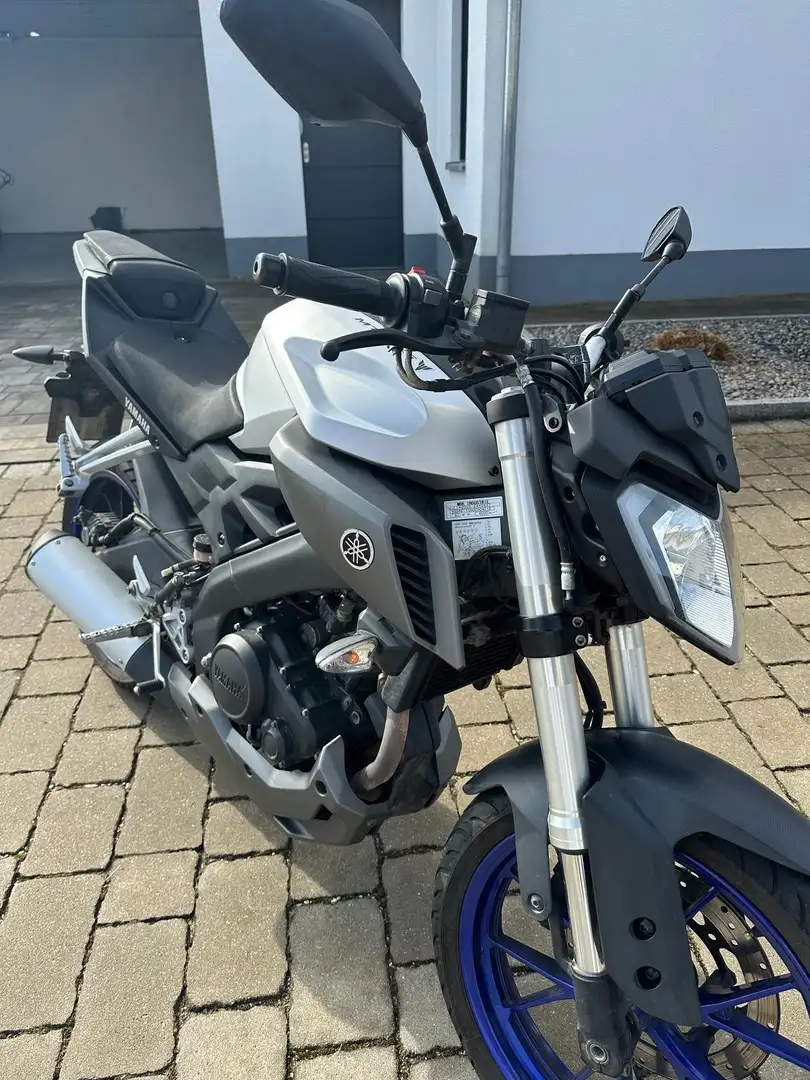 Yamaha MT-125 Gri - 2
