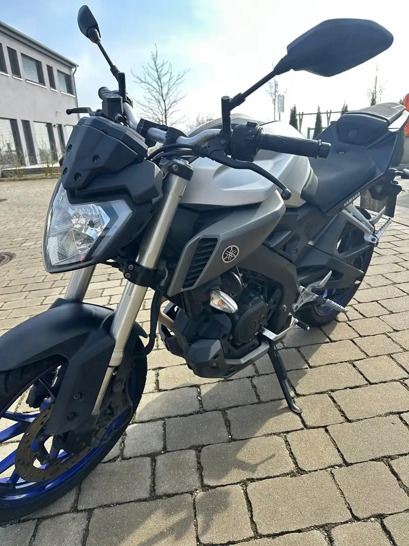 Yamaha MT-125 Gri - 1