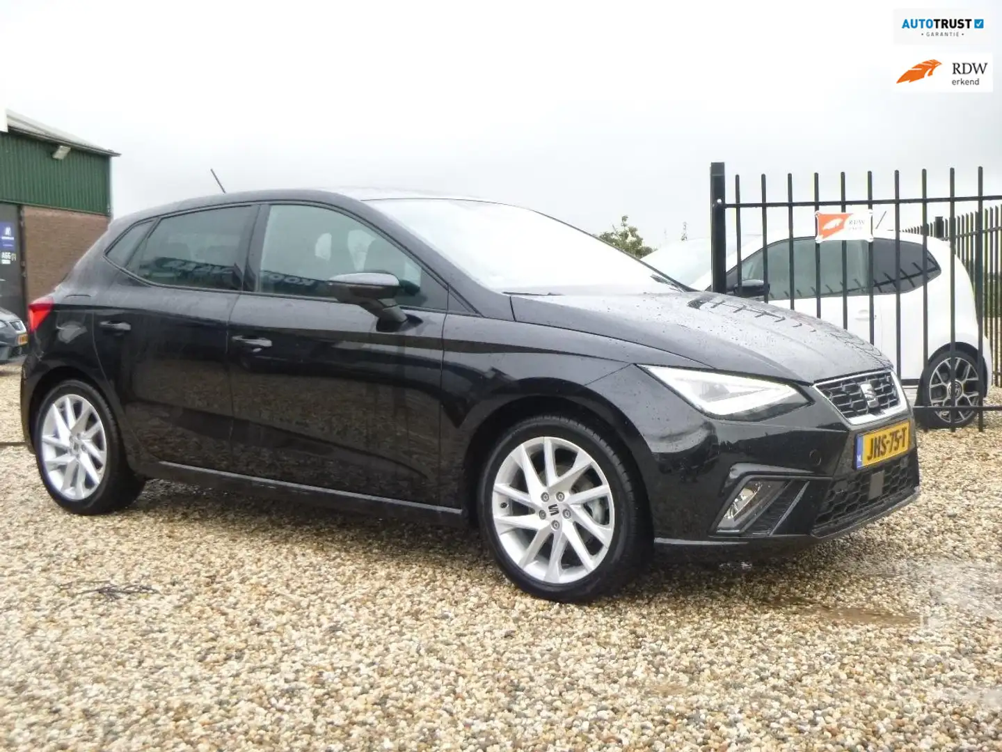 SEAT Ibiza 1.0 EcoTSI FR FULL LINK Zwart - 1