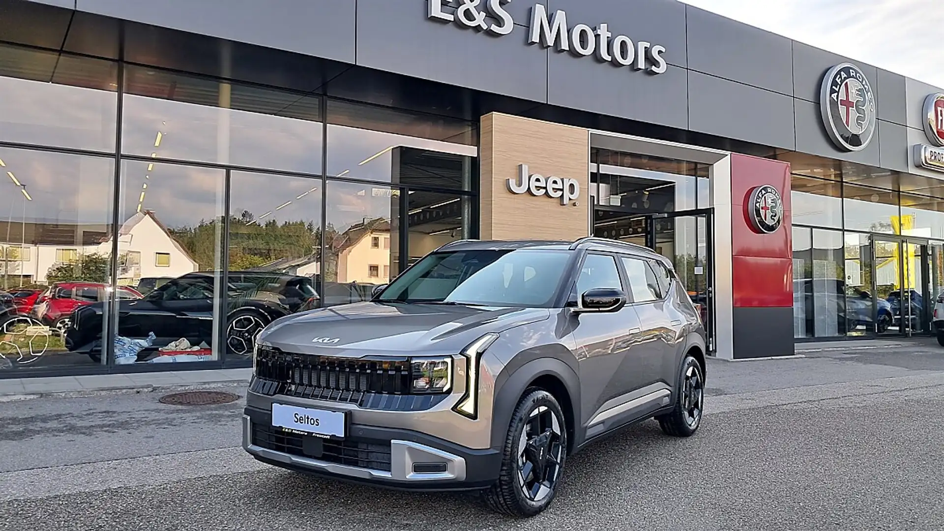 Kia Seltos 1,6 TGDI 180 2WD Silber Aut. Braun - 1