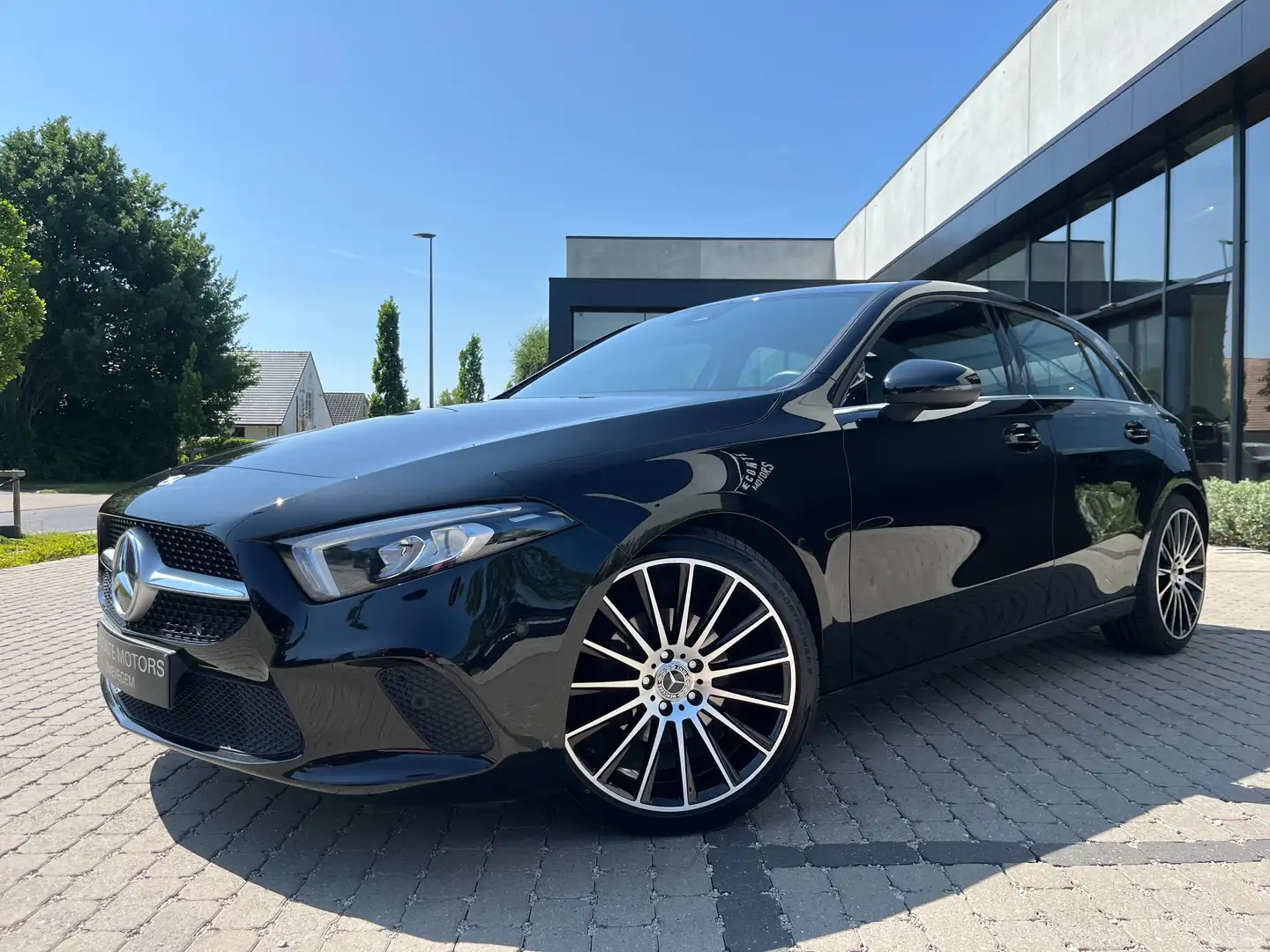 Mercedes-Benz A 180 iA DCT Full-LED/Leder/Widescreen/Carplay/Camera... Černá - 2