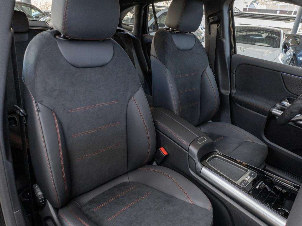 Mercedes-Benz GLA 180