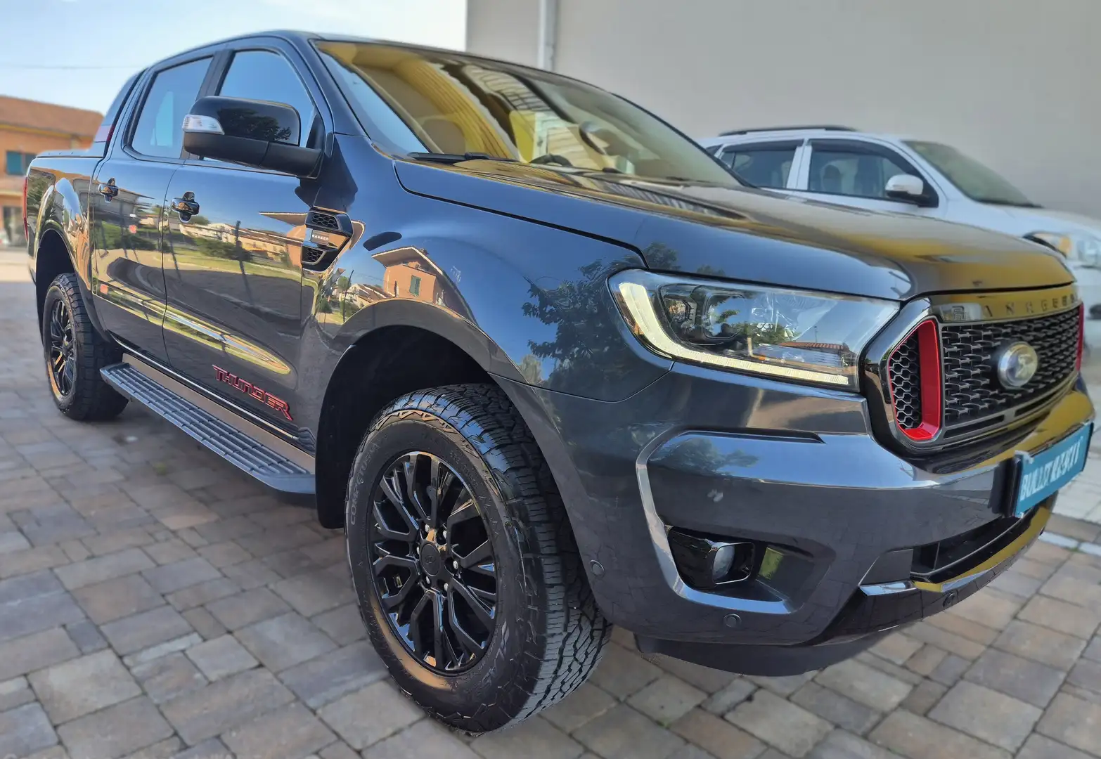 Ford Ranger Ranger 2.0 tdci double cab Thunder 213cv auto Gris - 2